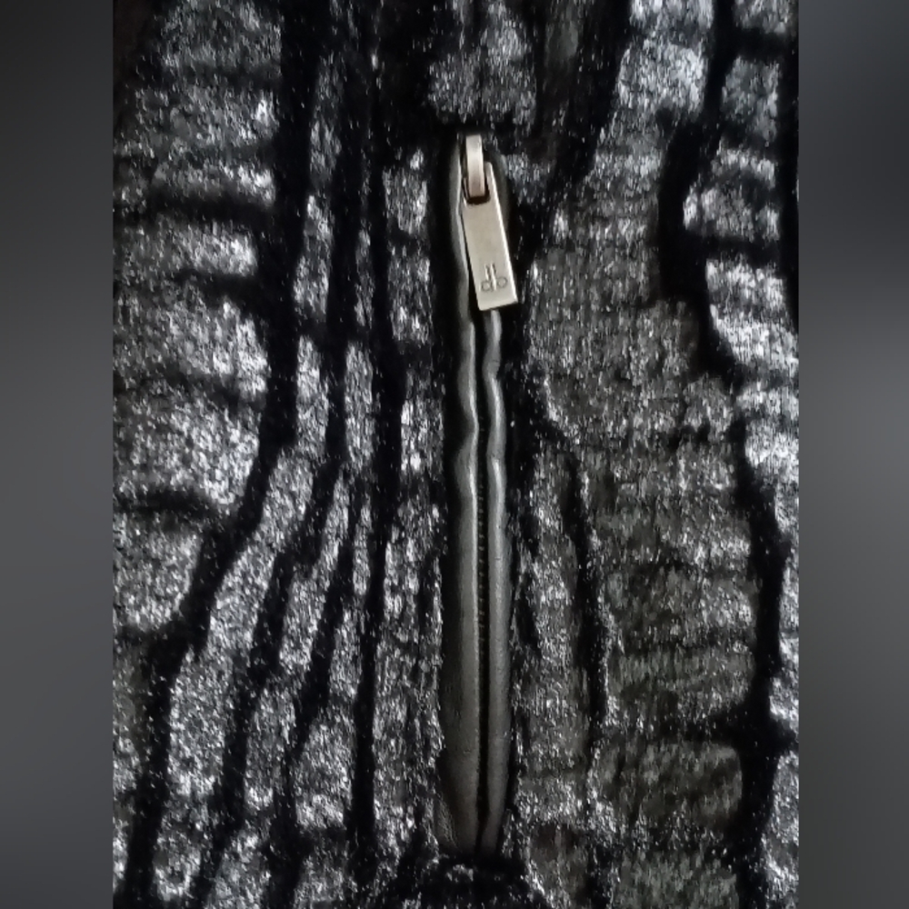 Black Crocodile-Texstute Pattern Teddy Jacket - image 3